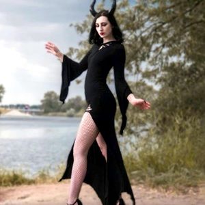 Long, black witchy Gothic dress